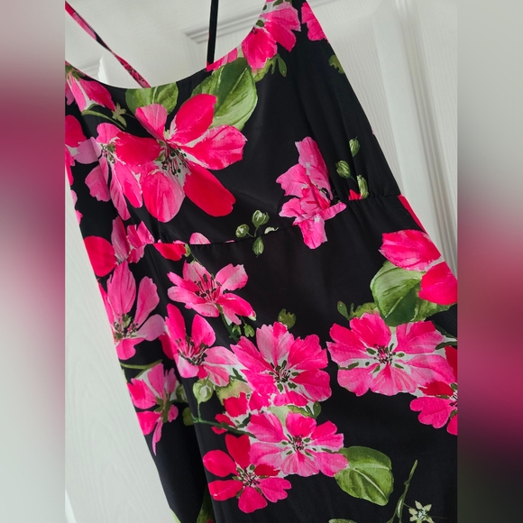 Nasty Gal floral dress in size 12 - Picture 6 of 7